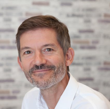 Headshot Andrew Medley-1